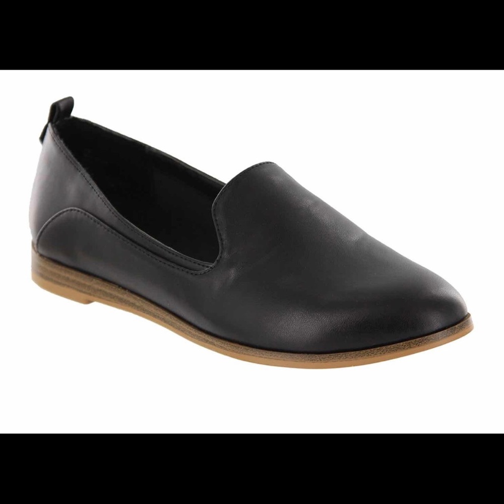 MIA Black Slip-on Loafer Size 6 (NIB)
